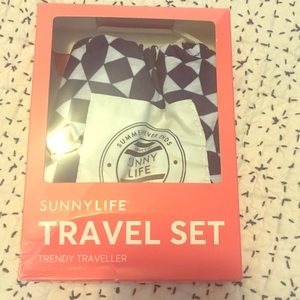 New in box Sunny Life Trendy travel kit